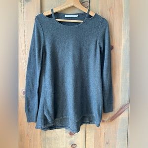 Stitches & Stripes sweater gray with cut out shoulders in size S great condition